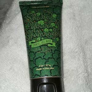 *Exclusive* Perfectly Posh Face Mask